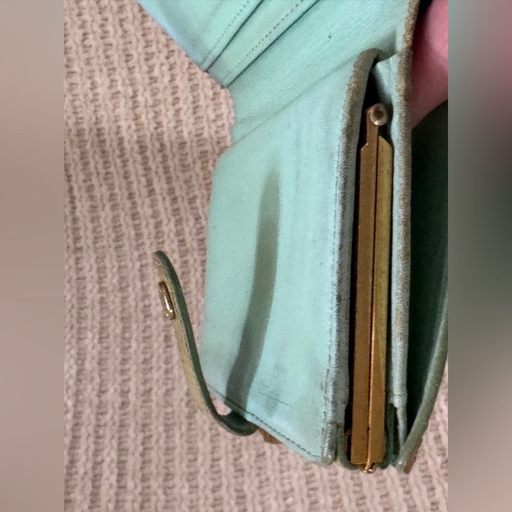 Authentic Louis Vuitton Vernis Wallet - Picture 10 of 10